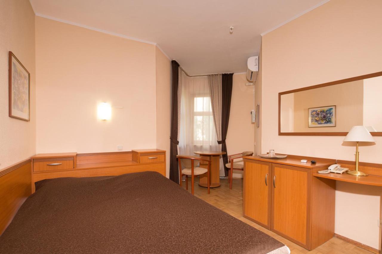 Zhayvir Hotel Kiev Bagian luar foto